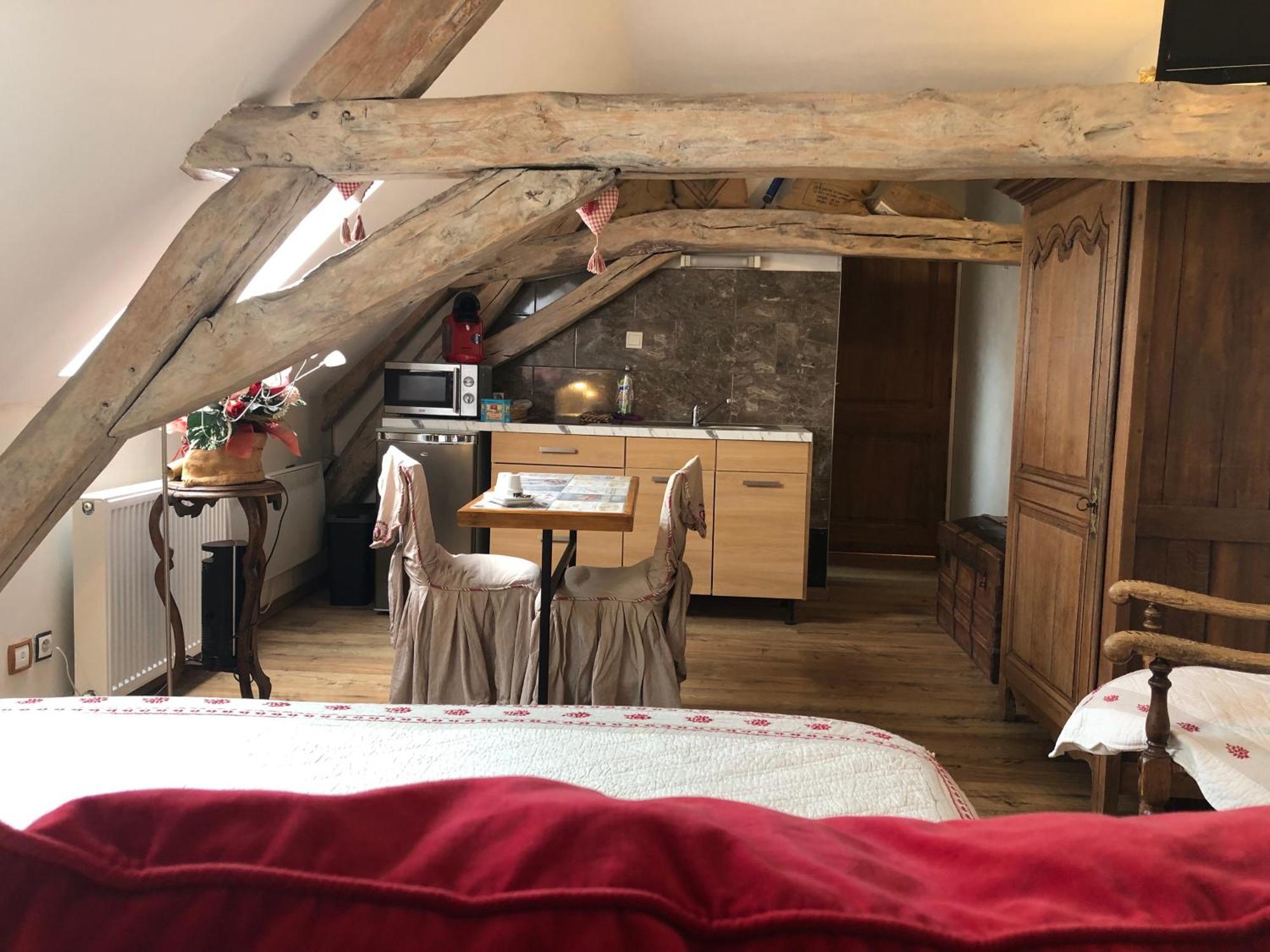 Bed and Breakfast Aux Logis De La Solre Ferrière-la-Petite Exterior foto