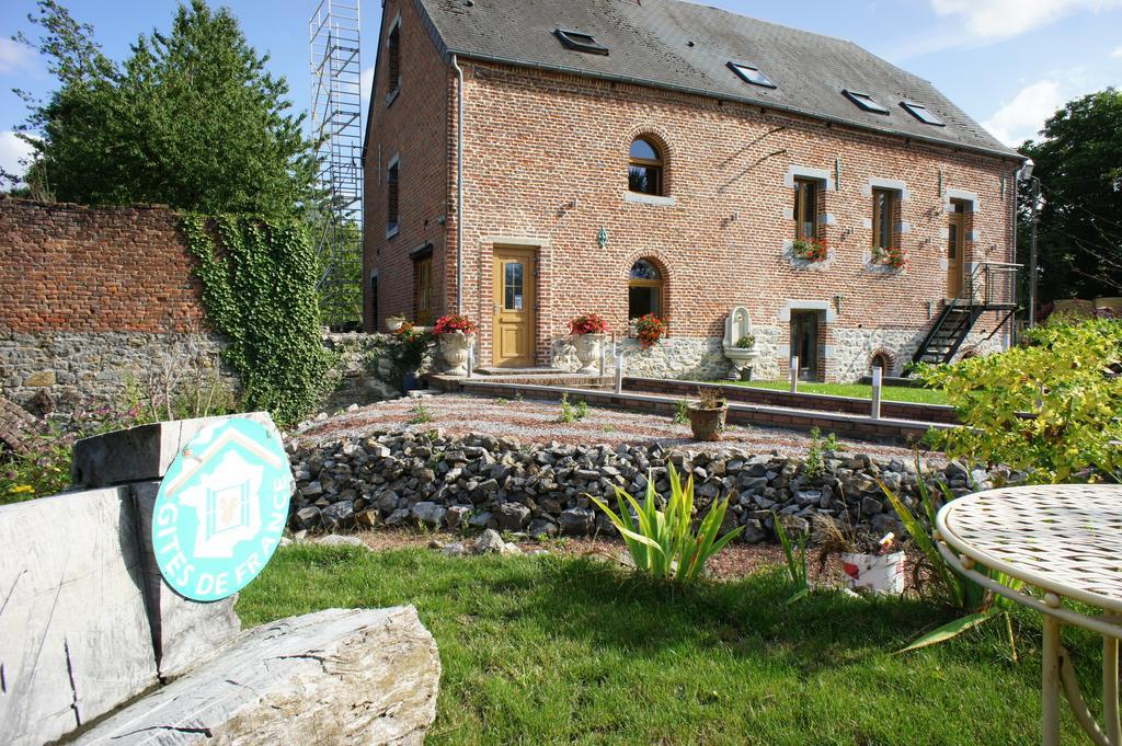 Bed and Breakfast Aux Logis De La Solre Ferrière-la-Petite Exterior foto