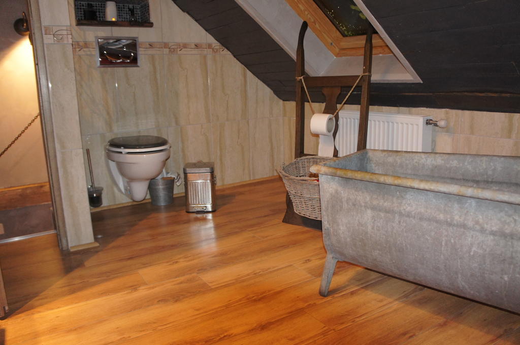 Bed and Breakfast Aux Logis De La Solre Ferrière-la-Petite Habitación foto